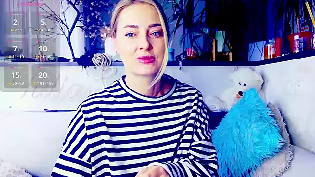  JuliaSpace  online show from November 13, 12:15 pm