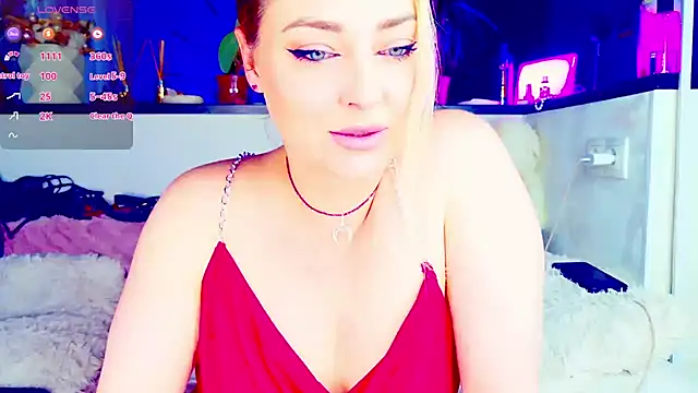 Snapshot of _JuliaSpace_ chatting on May 31, 5:31 pm JuliaSpace online show from May 31, 5:31 pm