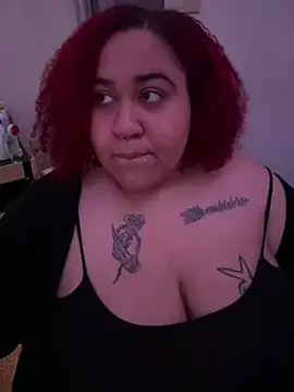 Snapshot of Juicyjordie chatting on February 6, 8:18 am Juicyjordie online show from February 6, 8:18 am