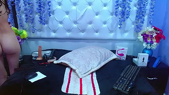 Snapshot of Brith_Adams chatting on December 28, 5:44 am Brith Adams online show from December 28, 5:44 am