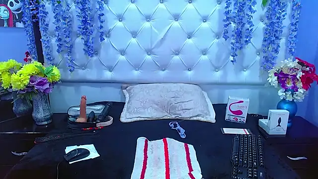 Snapshot of Brith_Adams chatting on December 28, 8:48 am Brith Adams online show from December 28, 8:48 am