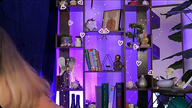 Bailey Evans online show from September 30, 5:23 am