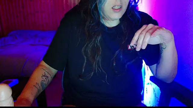 Snapshot of bratty_niagara chatting on December 2, 11:15 am bratty niagara online show from December 2, 11:15 am