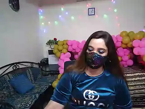 Arushisingh8888 online show from December 25, 12:47 pm