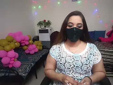 Arushisingh8888 online show from January 9, 9:27 am