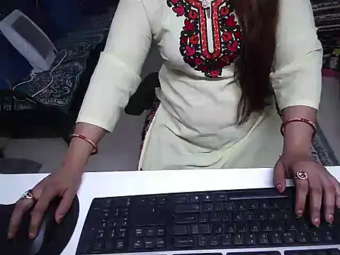 Arushisingh8888 online show from January 23, 10:11 am