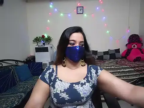 Arushisingh8888 online show from February 6, 10:37 am