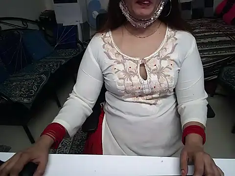 Arushisingh8888 online show from February 12, 12:33 pm