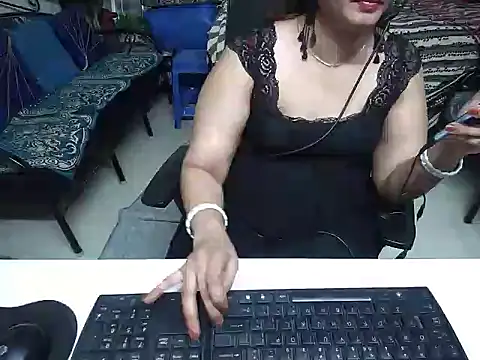 Arushisingh8888 online show from March 8, 8:11 am