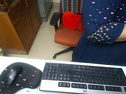 Arushisingh8888 online show from September 18, 8:38 am