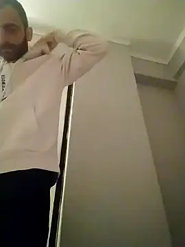 Snapshot of Antonio_Vatooo chatting on January 18, 12:13 am Antonio Vatooo online show from January 18, 12:13 am