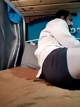 Snapshot of Antonio_Vatooo chatting on March 7, 1:31 am Antonio Vatooo online show from March 7, 1:31 am