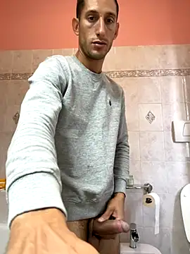 Snapshot of Gionnytav chatting on October 12, 12:04 pm Gionnytav online show from October 12, 12:04 pm