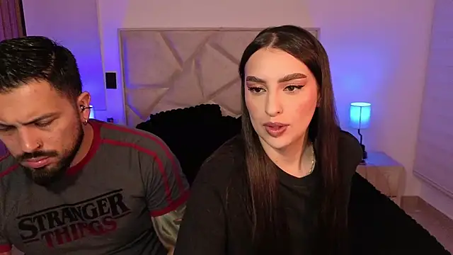 Snapshot of teseo_and_afroditha_ chatting on April 28, 3:44 am teseo and afroditha online show from April 28, 3:44 am