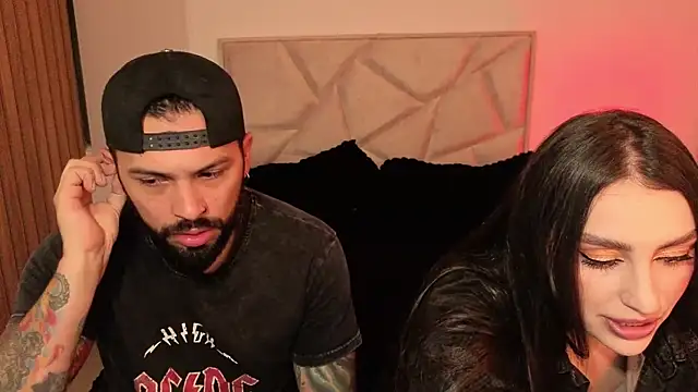 Snapshot of teseo_and_afroditha_ chatting on May 29, 1:58 am teseo and afroditha online show from May 29, 1:58 am