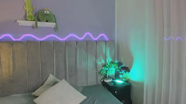 EvaaStevens online show from January 9, 8:10 pm