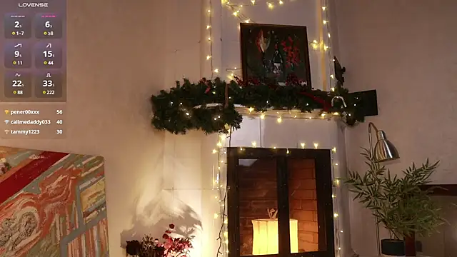 Snapshot of electric_babe chatting on December 17, 6:42 pm electric babe online show from December 17, 6:42 pm