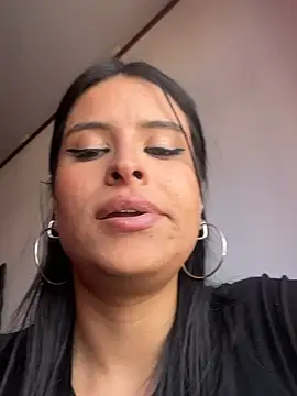 Snapshot of _elektrah chatting on May 27, 8:28 pm elektrah online show from May 27, 8:28 pm