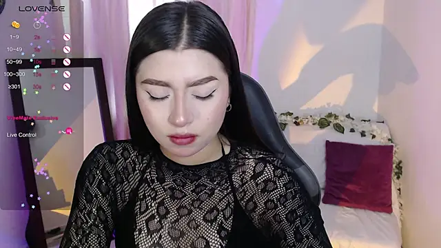 mily thomson b  online show from April 12, 4:01 pm