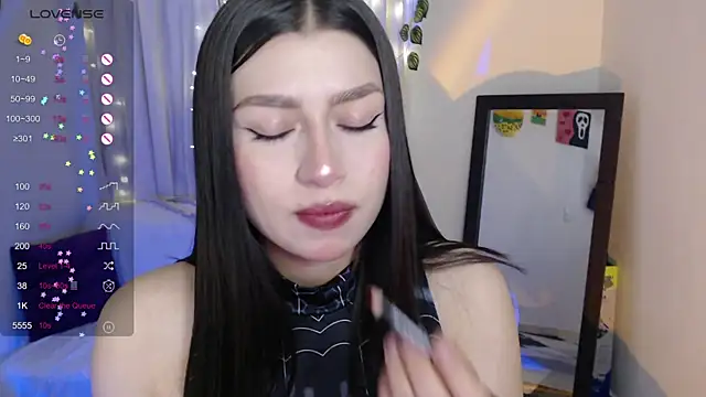 Snapshot of mily_thomson_b_ chatting on April 29, 2:26 am mily thomson b online show from April 29, 2:26 am
