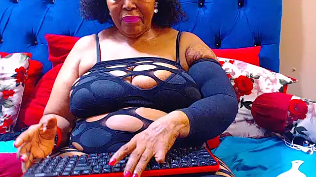 ebonycandy10 online show from October 26, 7:03 am