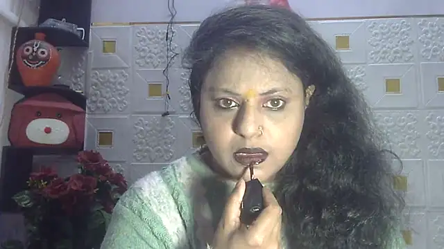 Snapshot of Sexy_komolika chatting on January 18, 4:04 am Sexy komolika online show from January 18, 4:04 am