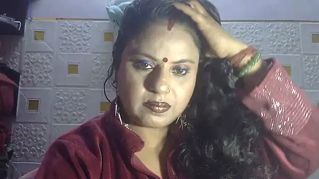 Snapshot of Sexy_komolika chatting on January 28, 12:43 pm Sexy komolika online show from January 28, 12:43 pm