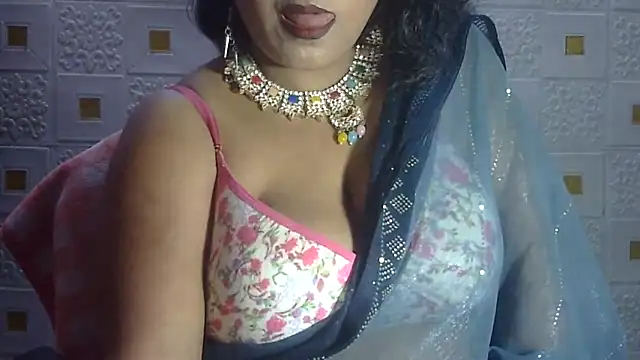 Snapshot of Sexy_komolika chatting on January 29, 2:42 pm Sexy komolika online show from January 29, 2:42 pm