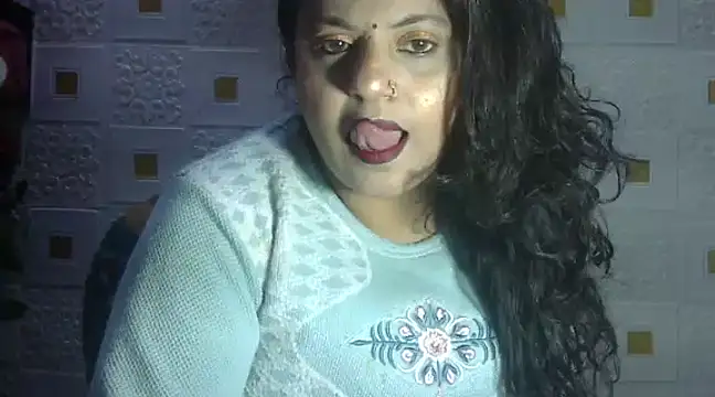 Snapshot of Sexy_komolika chatting on February 4, 5:34 pm Sexy komolika online show from February 4, 5:34 pm