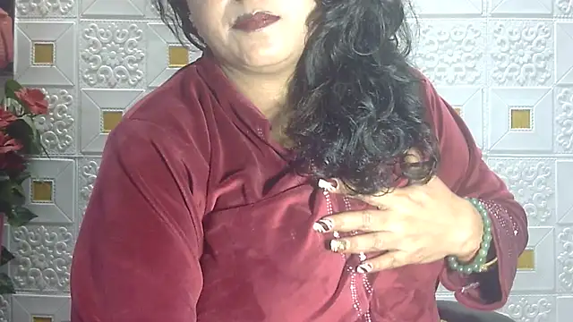 Snapshot of Sexy_komolika chatting on February 28, 6:41 pm Sexy komolika online show from February 28, 6:41 pm