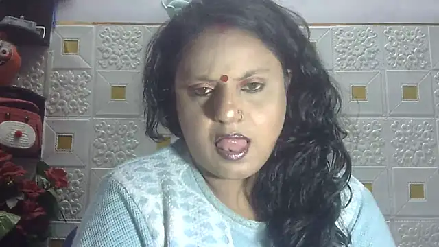 Snapshot of Sexy_komolika chatting on March 2, 5:36 pm Sexy komolika online show from March 2, 5:36 pm