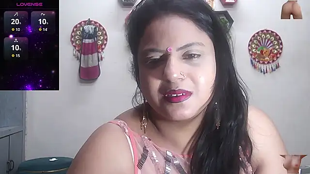 Snapshot of Sexy_komolika chatting on October 5, 11:52 am Sexy komolika online show from October 5, 11:52 am