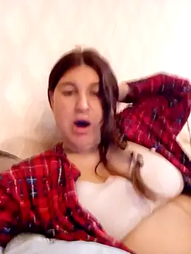 BlackVBarbie online show from April 24, 9:34 am