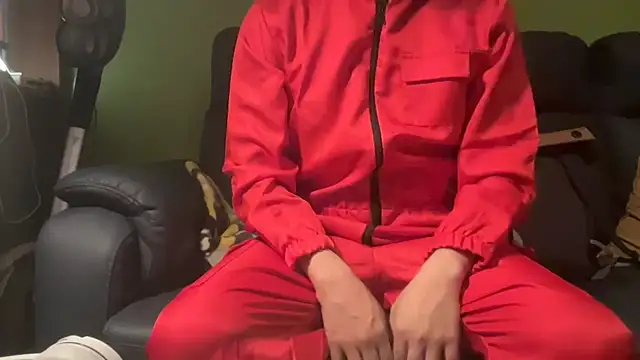 Snapshot of taka32204 chatting on September 18, 4:31 pm taka32204 online show from September 18, 4:31 pm