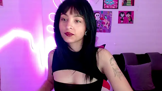 Snapshot of Kind_Scarlett chatting on February 1, 5:05 pm Kind Scarlett online show from February 1, 5:05 pm