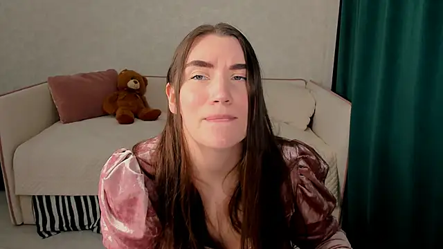 Snapshot of pussyhome2407 chatting on February 5, 6:04 pm pussyhome2407 online show from February 5, 6:04 pm