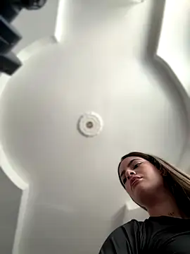 emiss  online show from September 25, 3:05 pm