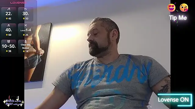 Snapshot of northman1977 chatting on December 28, 12:35 pm northman1977 online show from December 28, 12:35 pm