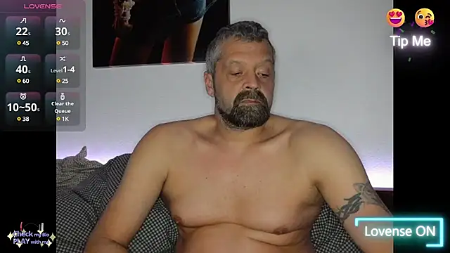 Snapshot of northman1977 chatting on February 13, 10:11 pm northman1977 online show from February 13, 10:11 pm