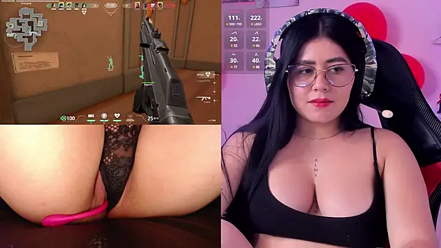 Snapshot of DanielaHang chatting on February 13, 4:07 pm DanielaHang online show from February 13, 4:07 pm