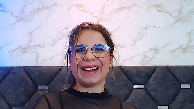 ThaniaJones online show from March 10, 9:18 pm