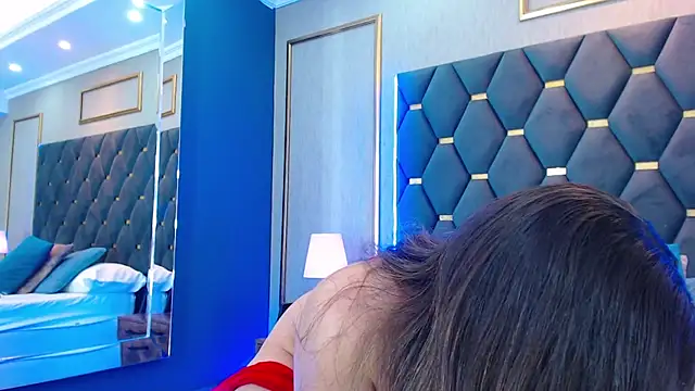 ThaniaJones online show from November 7, 12:05 pm