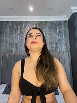 ThaniaJones online show from February 17, 12:01 pm