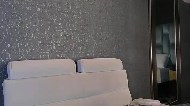 PaulinaDuarte online show from March 23, 12:42 pm