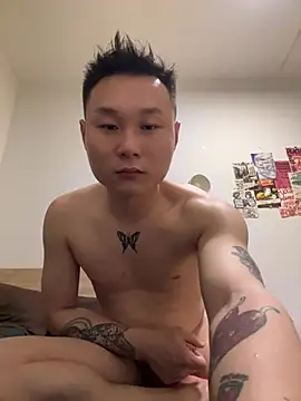 Eric246 online show from April 6, 3:24 pm