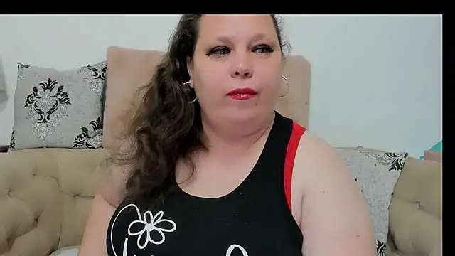 Snapshot of KarolineJoyy chatting on May 3, 6:25 pm KarolineJoyy online show from May 3, 6:25 pm