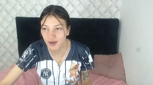 Emma-Wilson online show from March 3, 10:10 pm