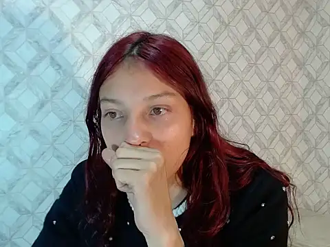 Snapshot of Emma-Wilson chatting on June 23, 3:48 am Emma-Wilson online show from June 23, 3:48 am