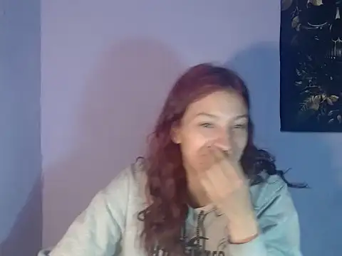 Snapshot of Emma-Wilson chatting on July 8, 6:45 pm Emma-Wilson online show from July 8, 6:45 pm