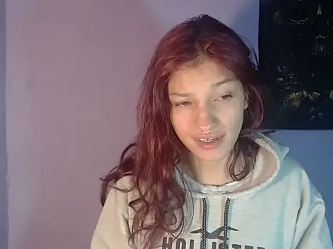 Snapshot of Emma-Wilson chatting on July 9, 12:42 pm Emma-Wilson online show from July 9, 12:42 pm